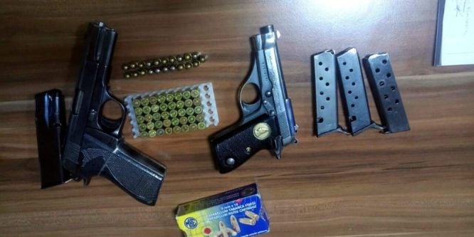 Emniyetten ruhsatsız silah operasyonu